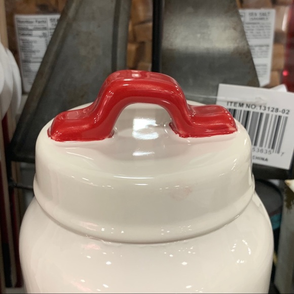 Rae Dunn 2021 ❤️ Valentine Be Mine Canister - Picture 3 of 3